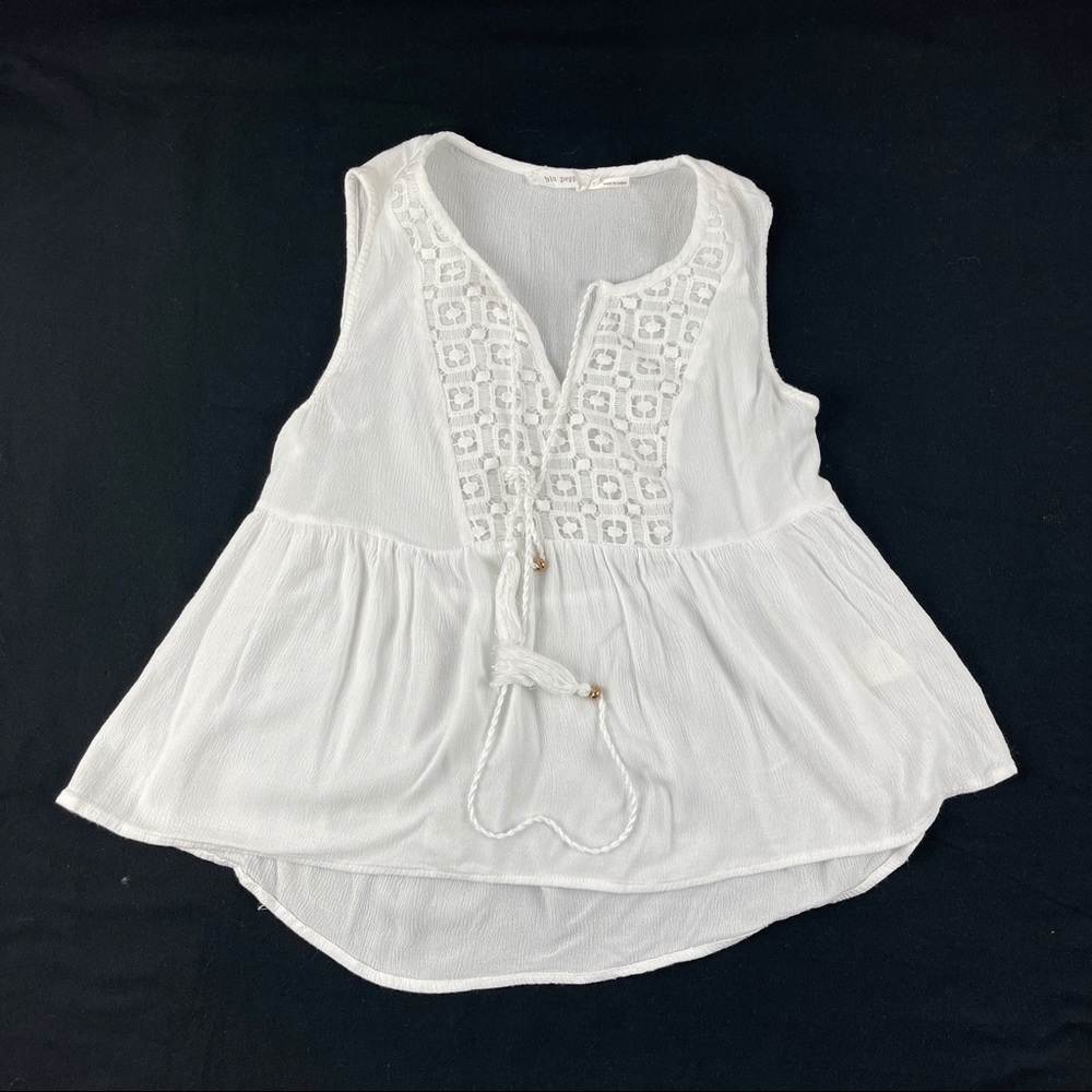 Blu Pepper Tank Top Blouse Womens Small White Vneck Eyelet tie Flowy